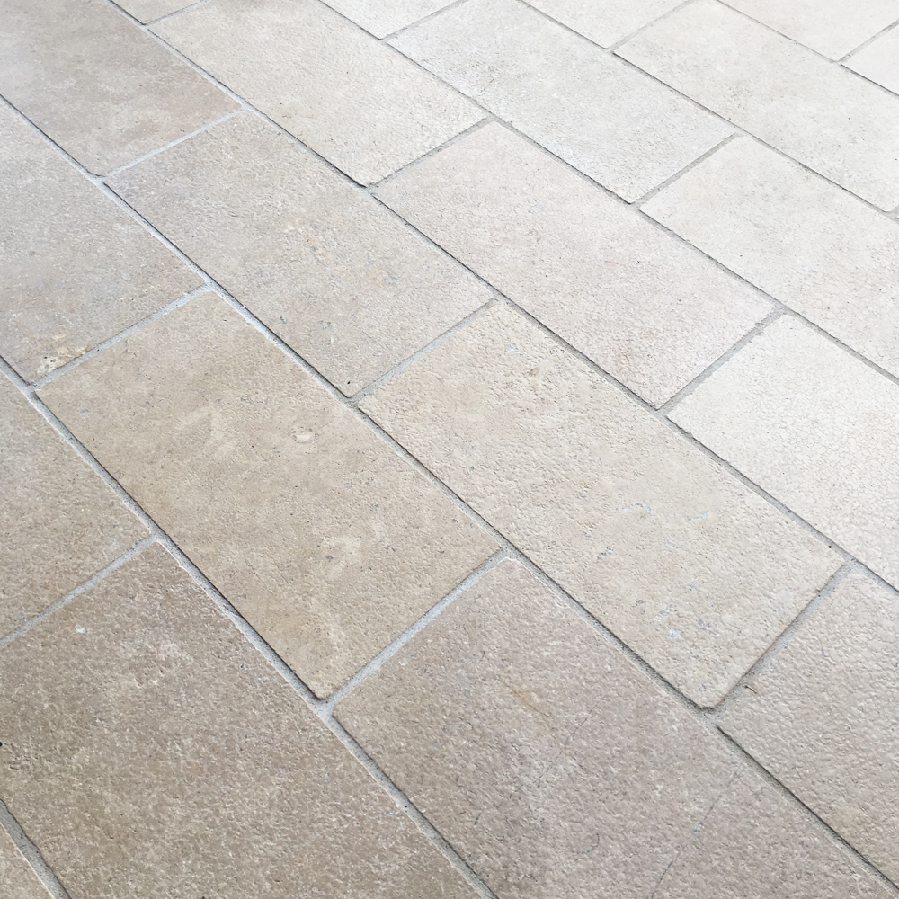 Ardeo Limestone Patterned Paving Stone