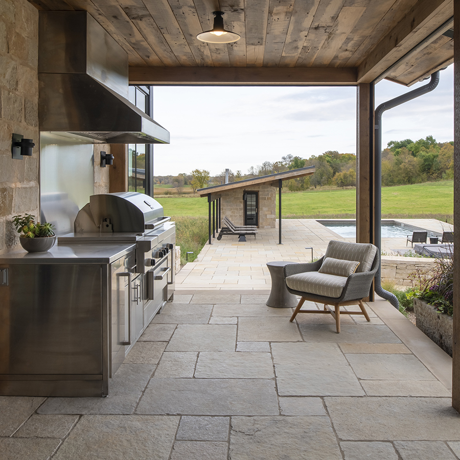 A lovely pairing of Tupelo™ Limestone paving with Westley™ Limestone veneer.